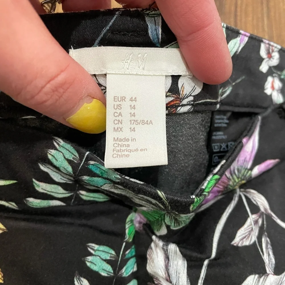 H&M floral ankle pant - Picture 5 of 5